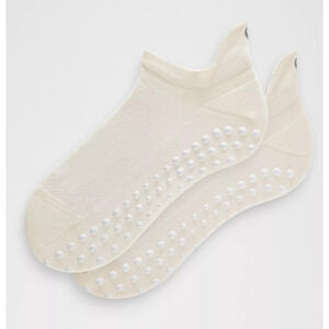 Lululemon Find Your Balance Grip Tab Socks Updated, Light Ivory, Size M